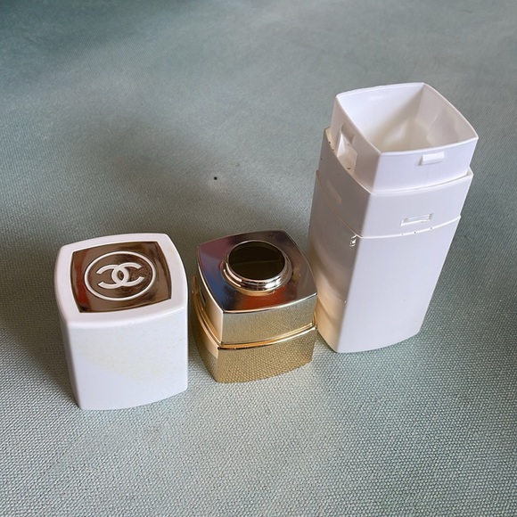 Authentic Vintage Chanel No. 22 Empty Refillable Case for Eau de Toilette 1.7 oz - Picture 2 of 8